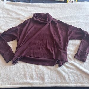 American Eagle Outfitters Cropped Turtleneck Sweater - Wine